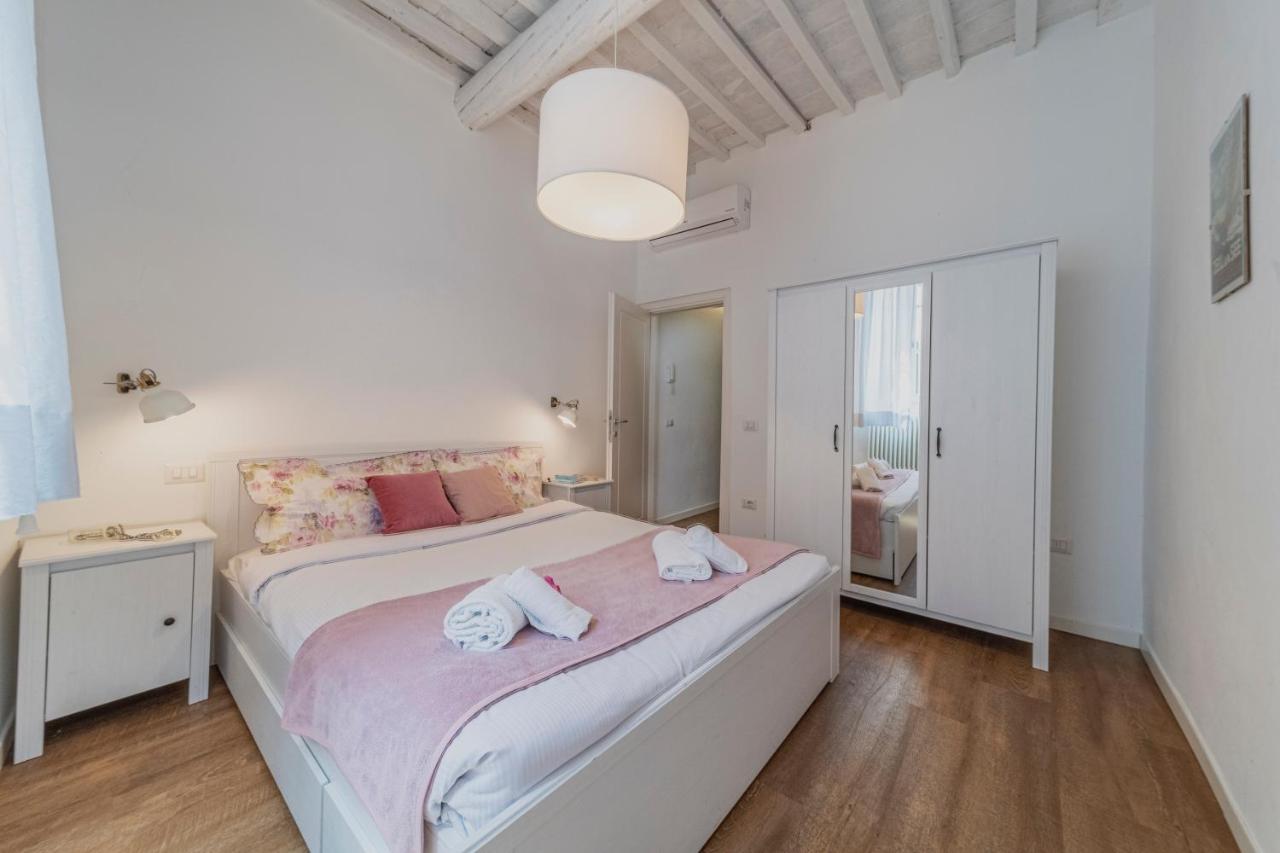 32 Nero - Florence Apartment San Niccolo Eksteriør billede