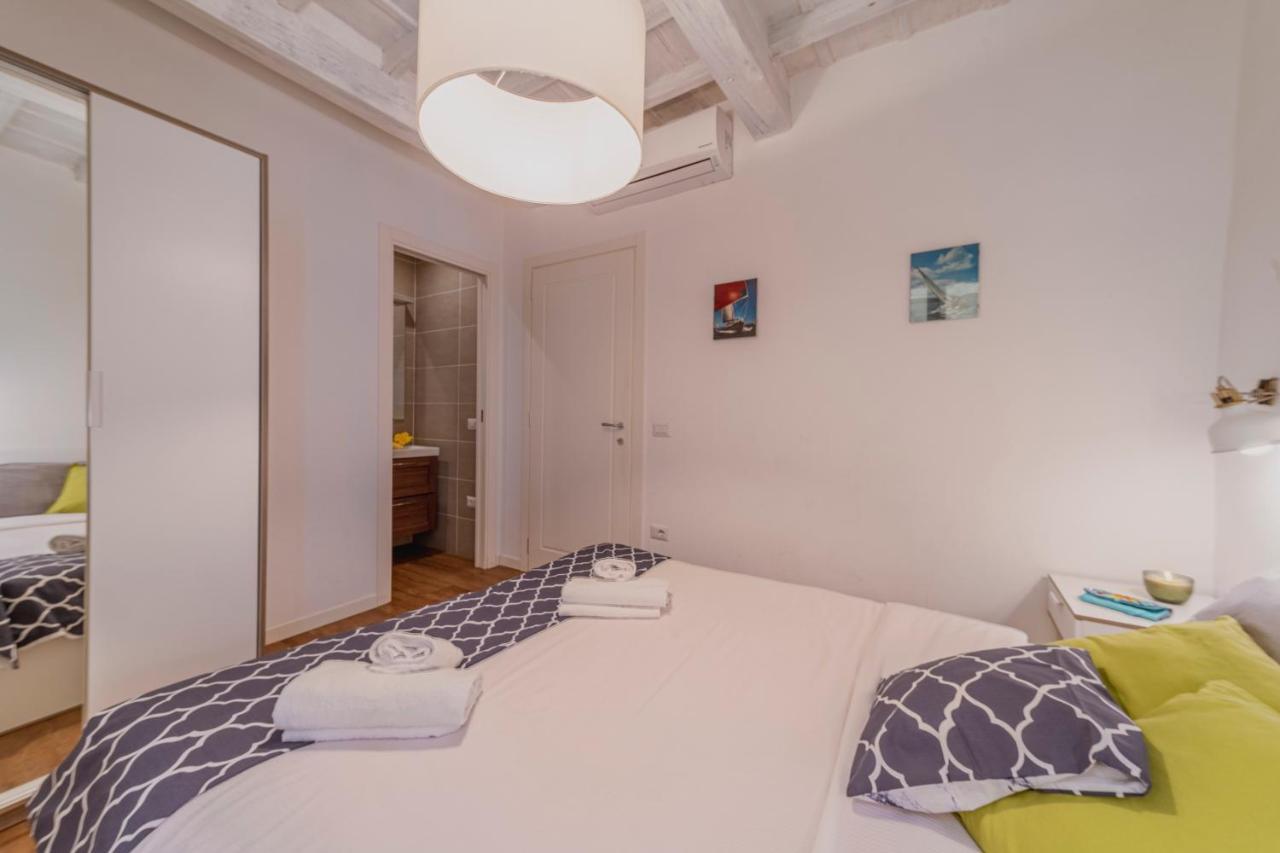 32 Nero - Florence Apartment San Niccolo Eksteriør billede